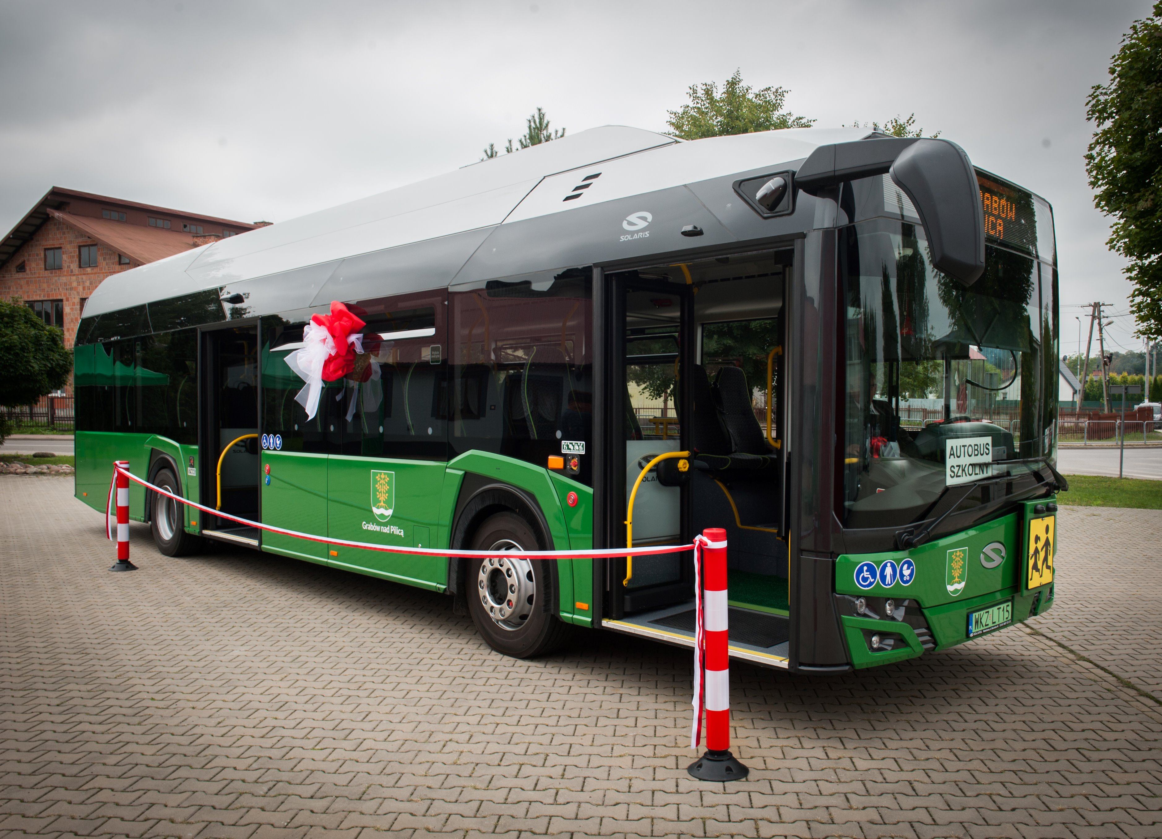 Obraz zawierający niebo, transport, na wolnym powietrzu, pojazdOpis wygenerowany automatycznie